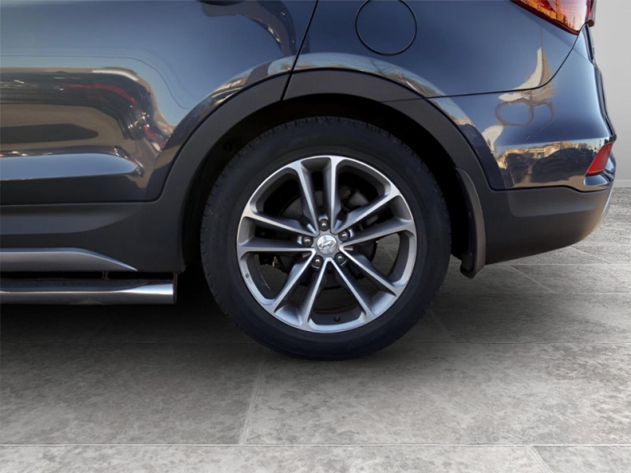 2018 Hyundai Santa Fe Sport Limited AWD  **ULTRA LOW KMS** Photo