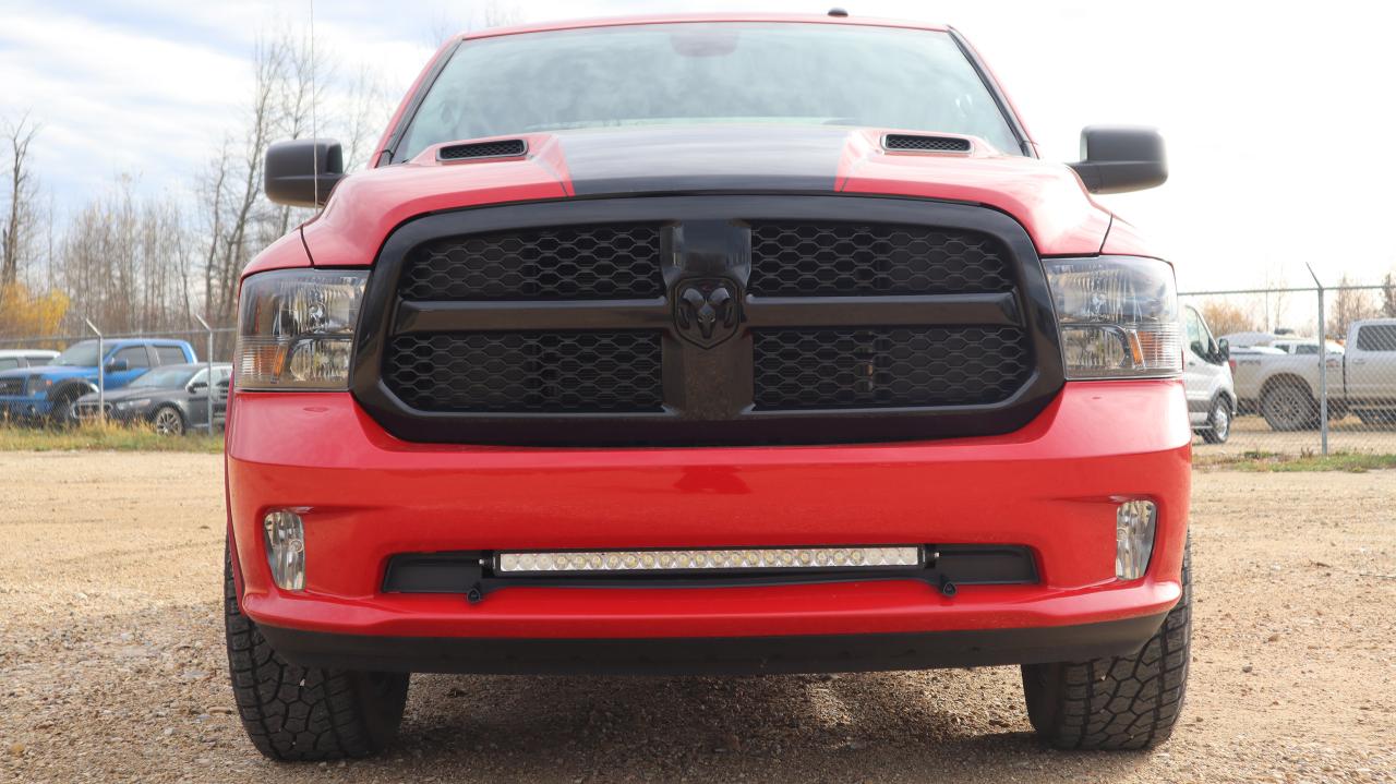 2022 RAM 1500 Classic EXPRESS Photo
