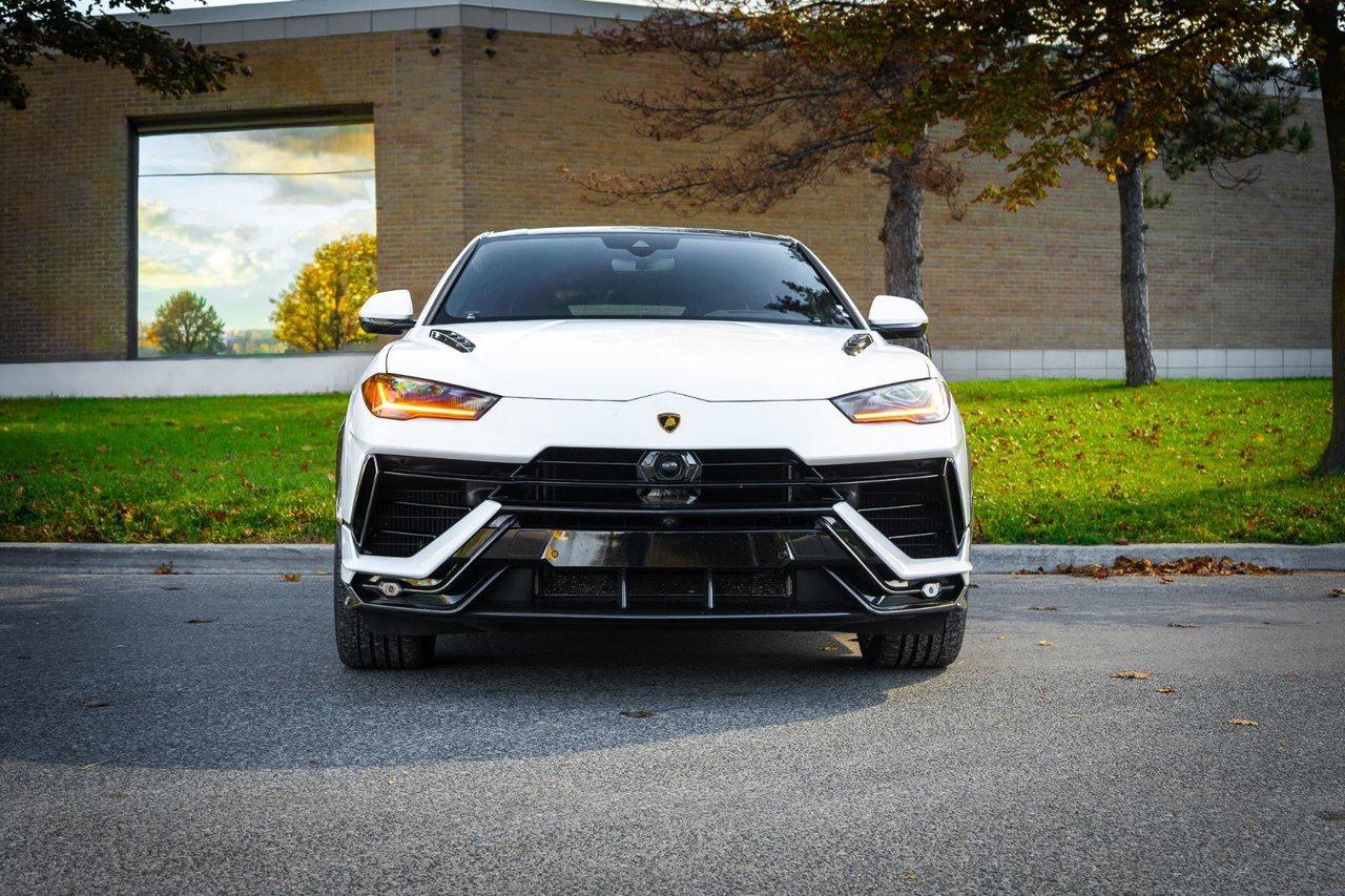 2023 Lamborghini Urus Performante Photo