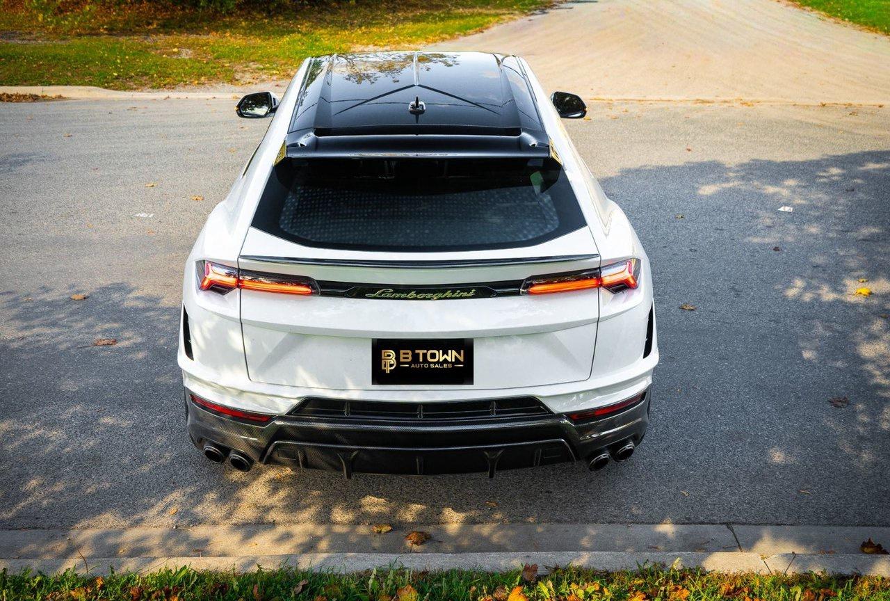 2023 Lamborghini Urus Performante Photo