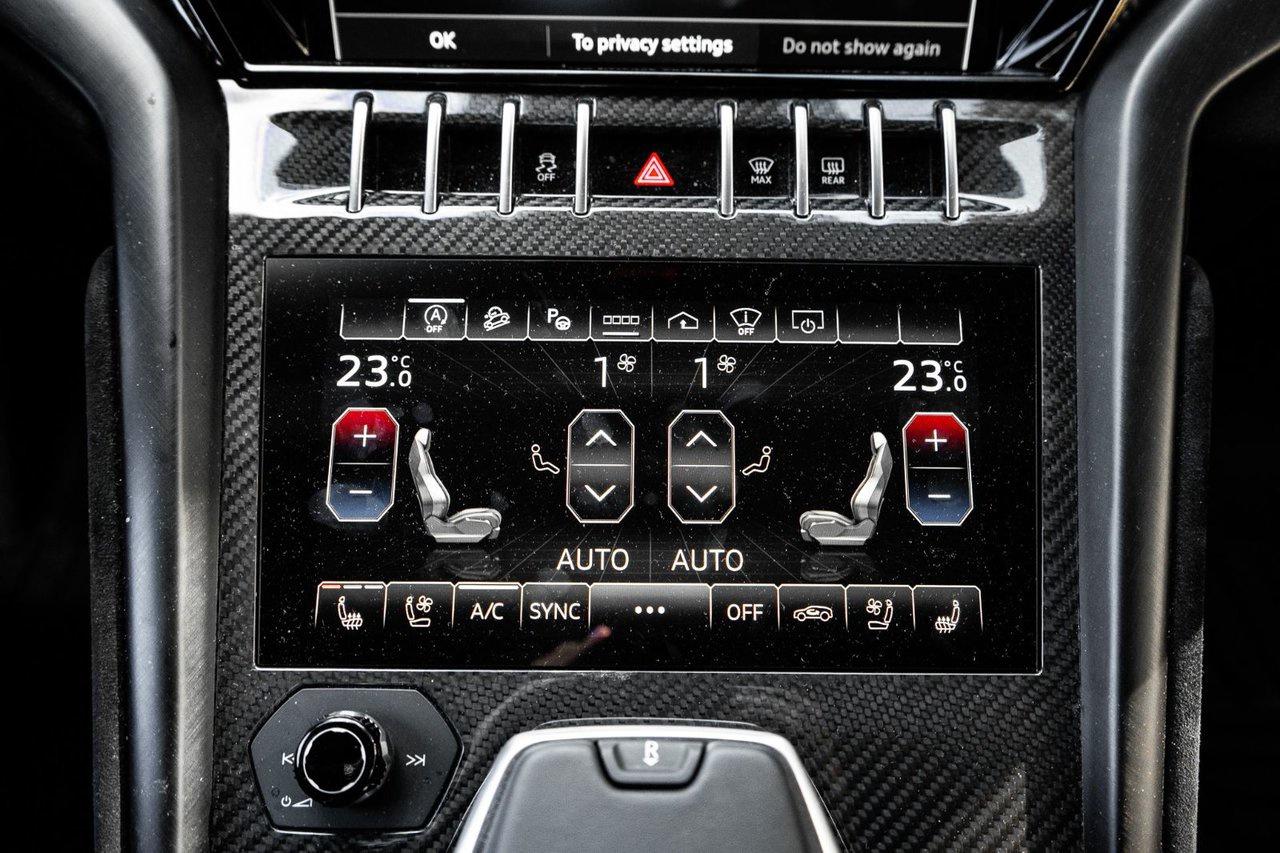 2023 Lamborghini Urus Performante Photo