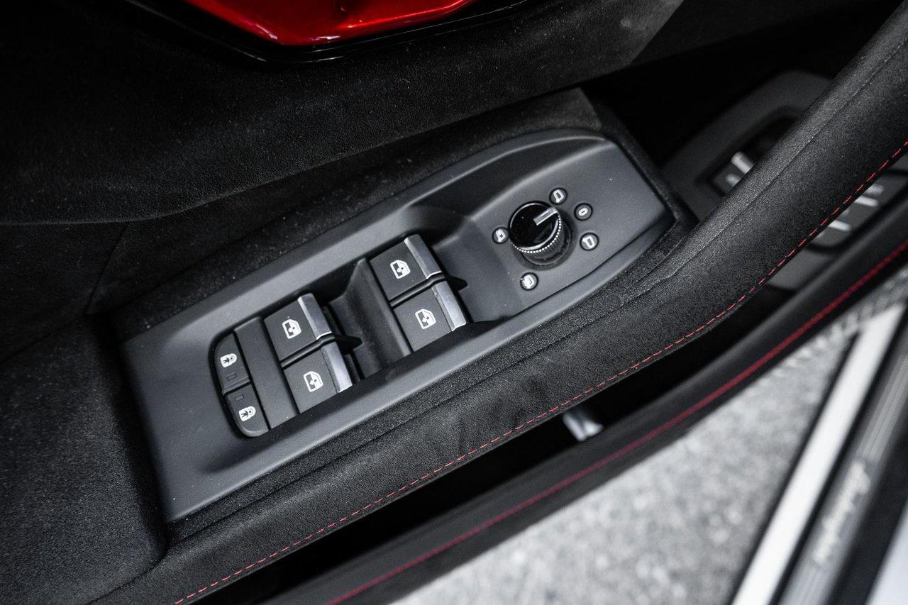 2023 Lamborghini Urus Performante Photo