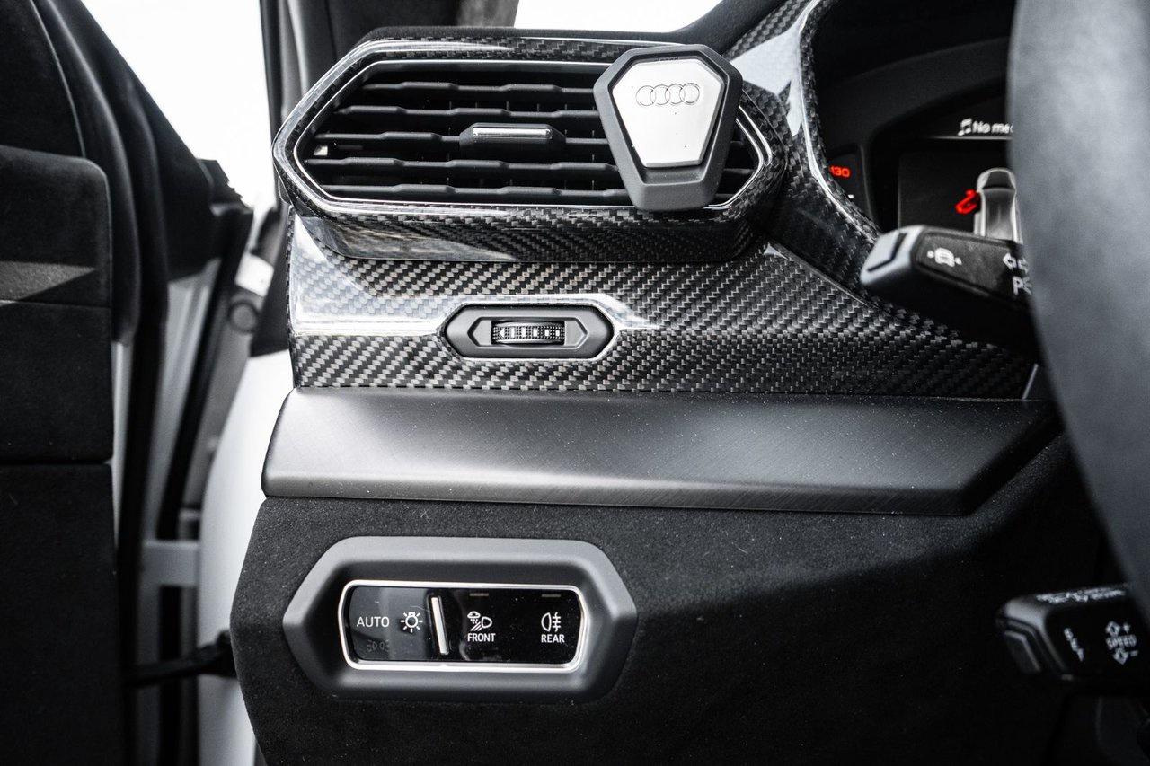 2023 Lamborghini Urus Performante Photo