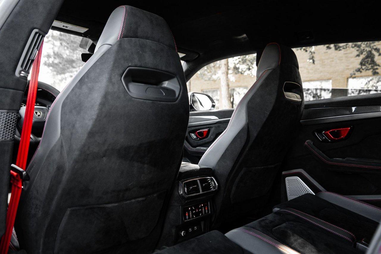 2023 Lamborghini Urus Performante Photo