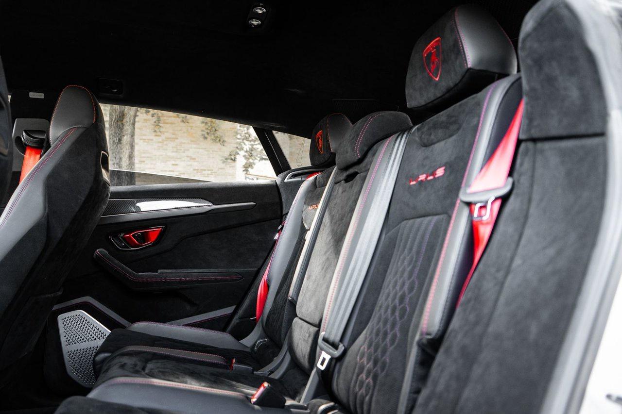 2023 Lamborghini Urus Performante Photo