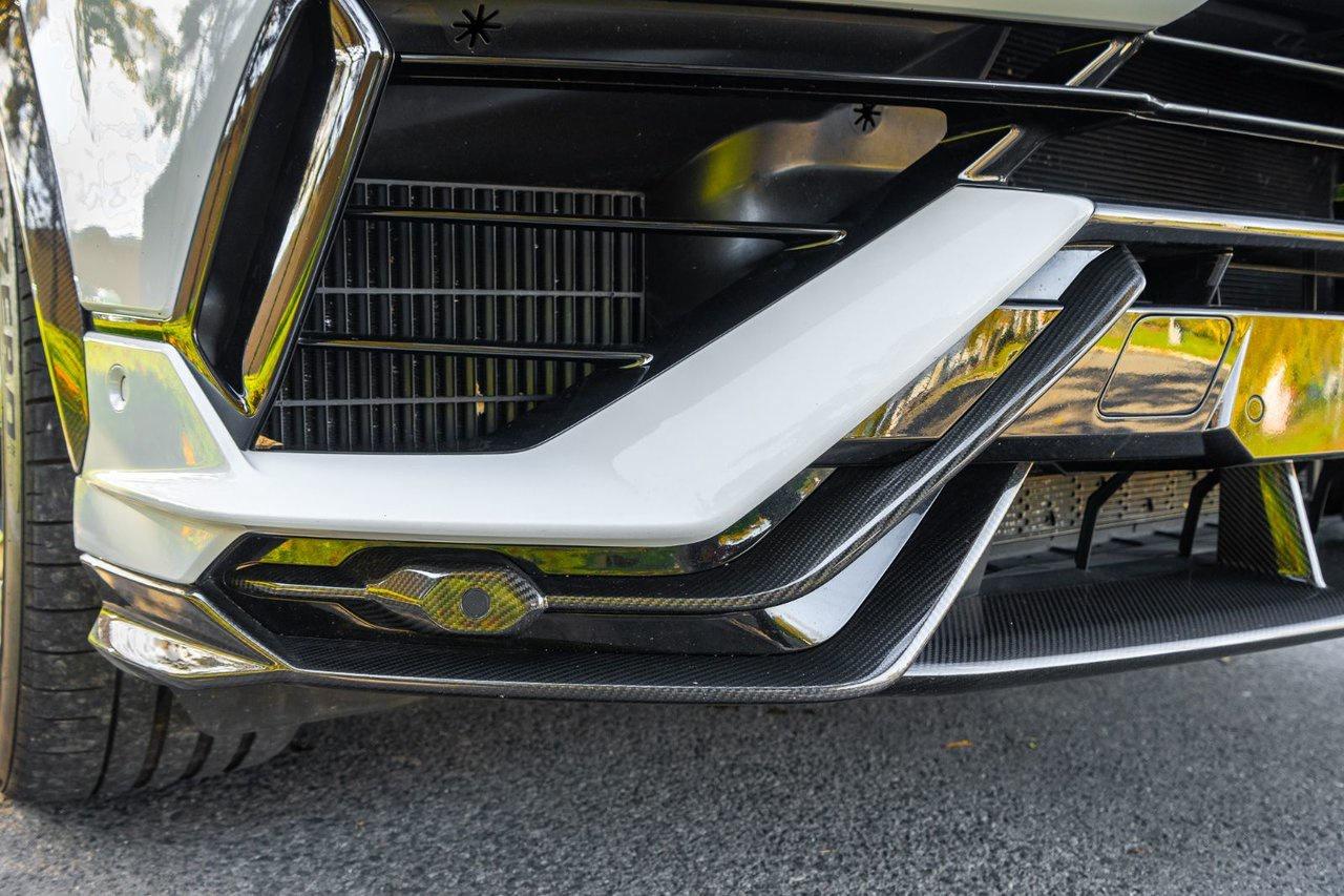 2023 Lamborghini Urus Performante Photo