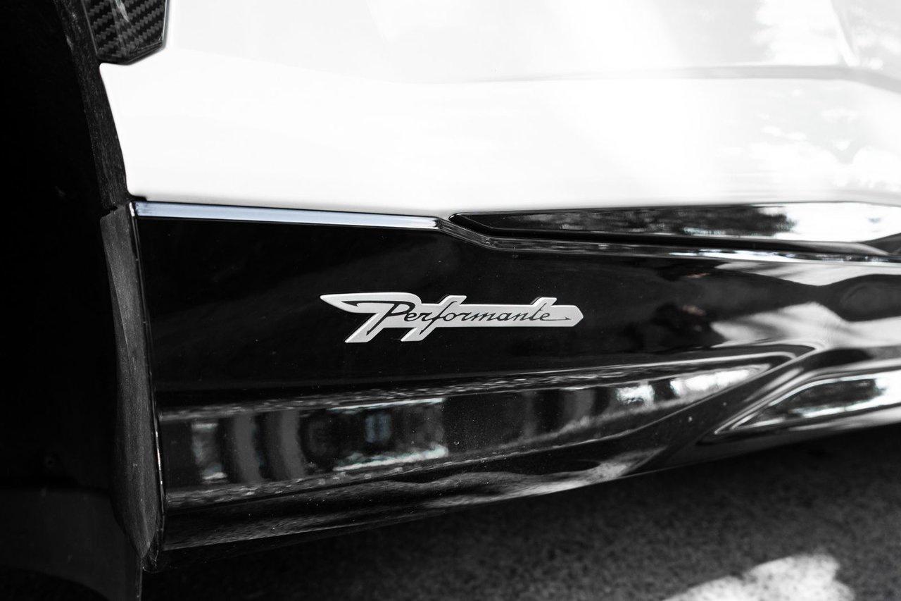 2023 Lamborghini Urus Performante Photo