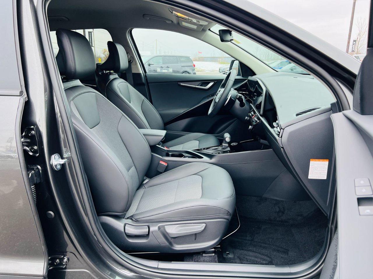 2026 Kia NIRO HEV EX Photo