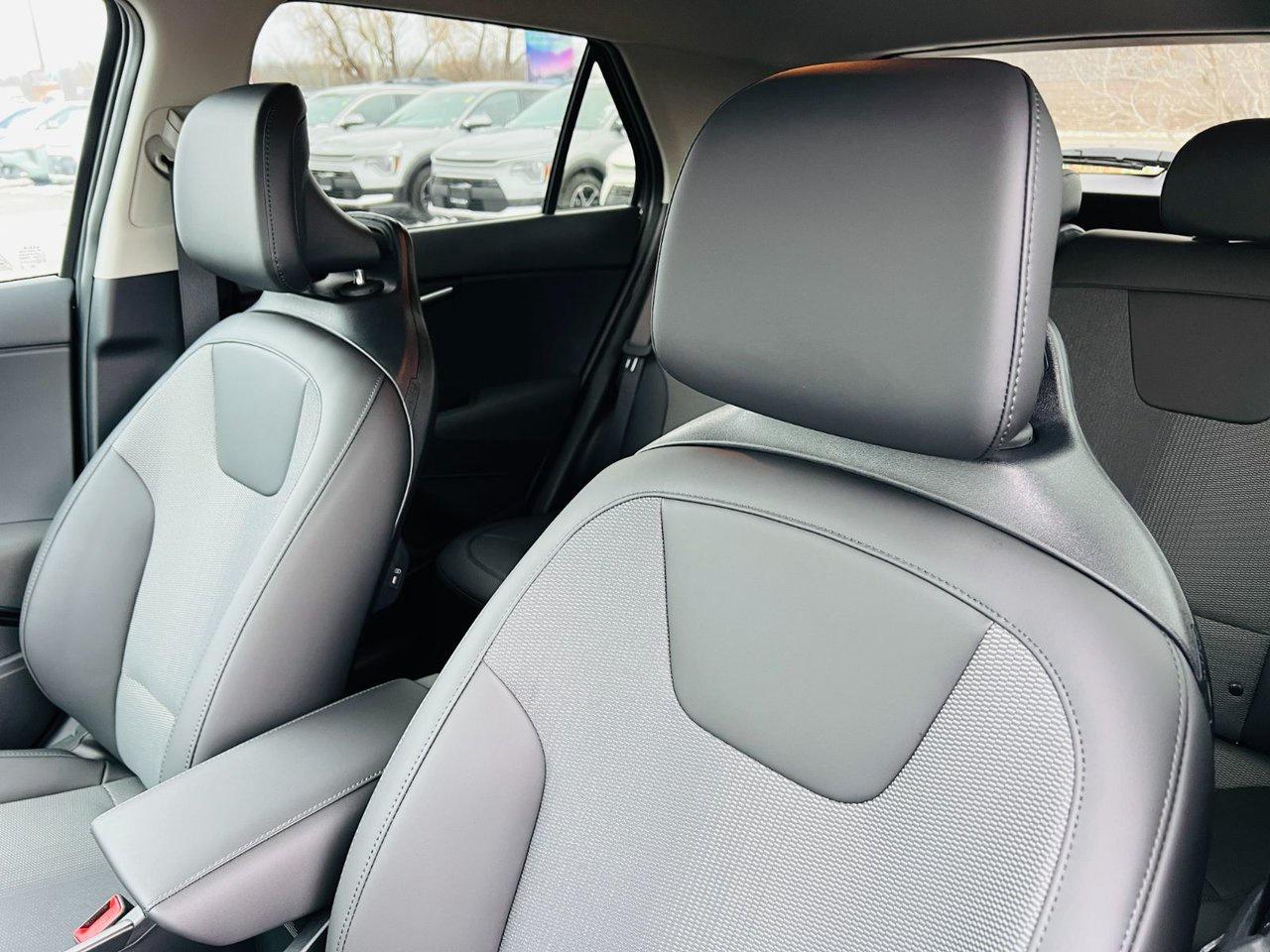 2026 Kia NIRO HEV EX Photo