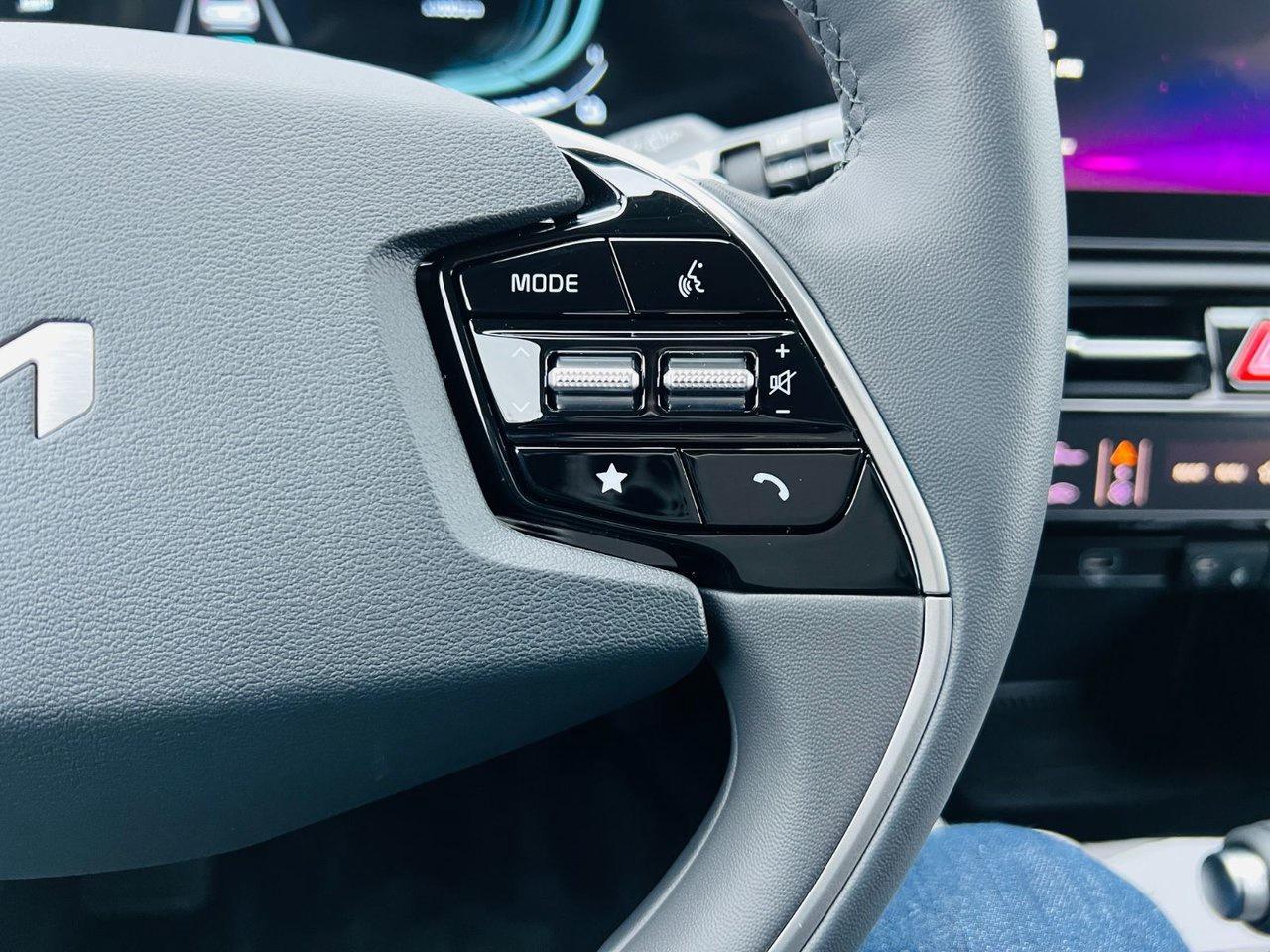 2026 Kia NIRO HEV EX Photo