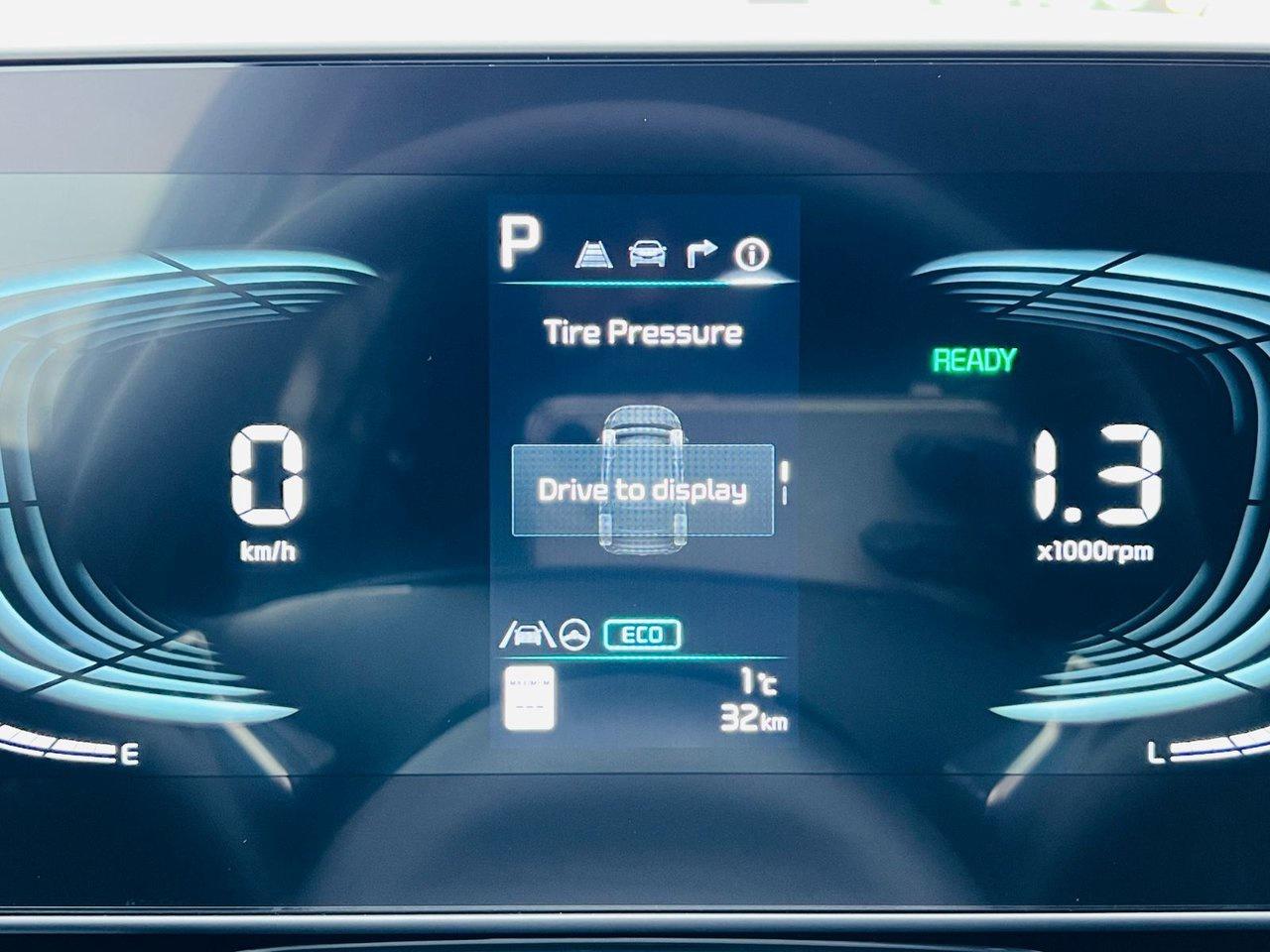 2026 Kia NIRO HEV EX Photo