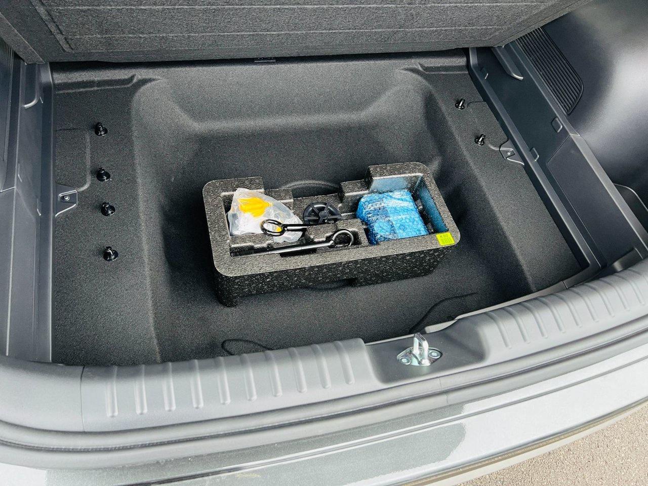 2026 Kia NIRO HEV EX Photo