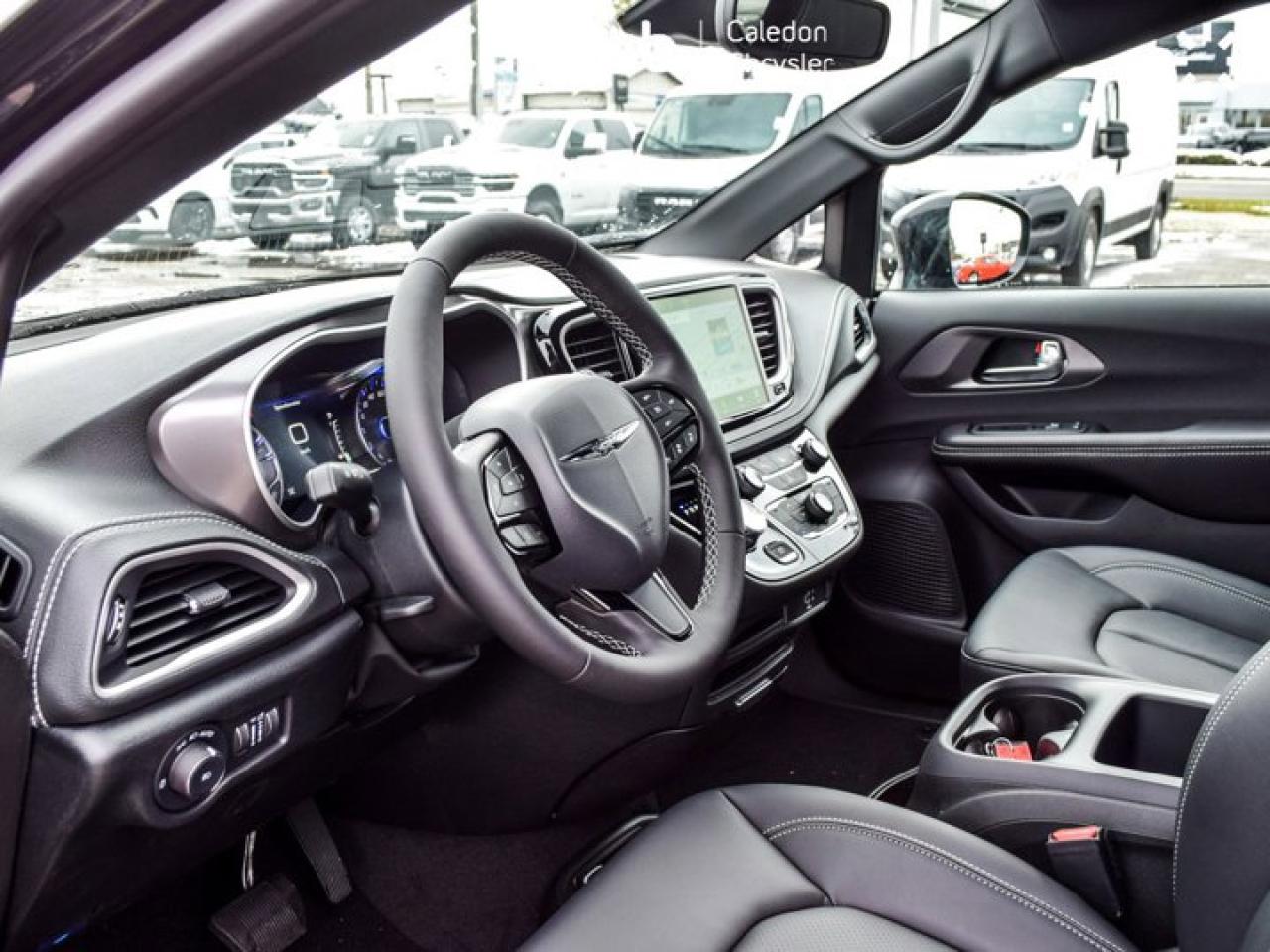 2026 Chrysler Pacifica Select S Appearance Blind Spot Lane Assist Navi 10.1"Display Photo