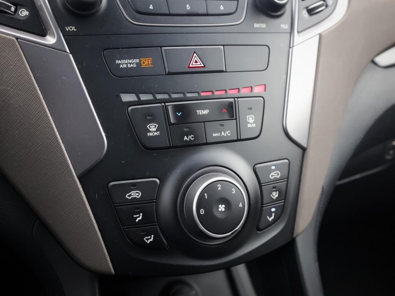 2014 Hyundai Santa Fe XL - $192 B/W Photo