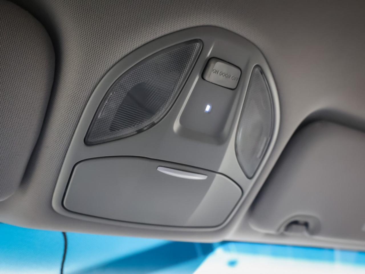 2014 Hyundai Santa Fe XL - $192 B/W Photo