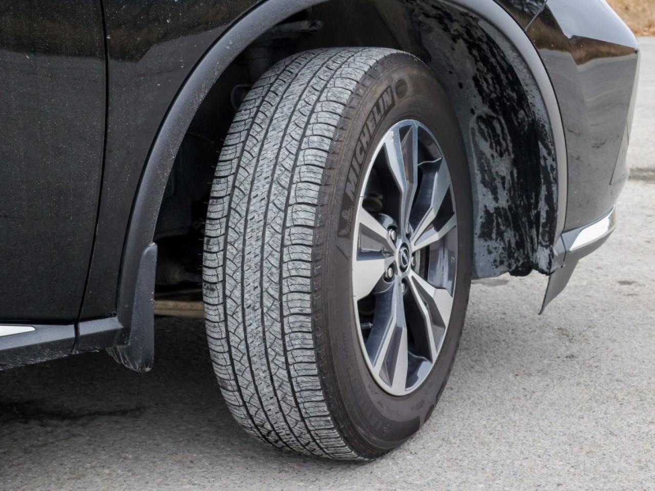 2024 Nissan Murano SV  - $230 B/W Photo