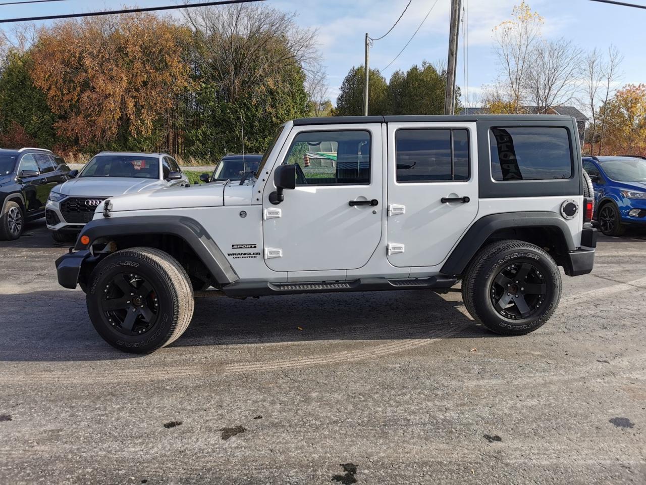 2013 Jeep Wrangler UNLIMITED SPORT - Photo #2