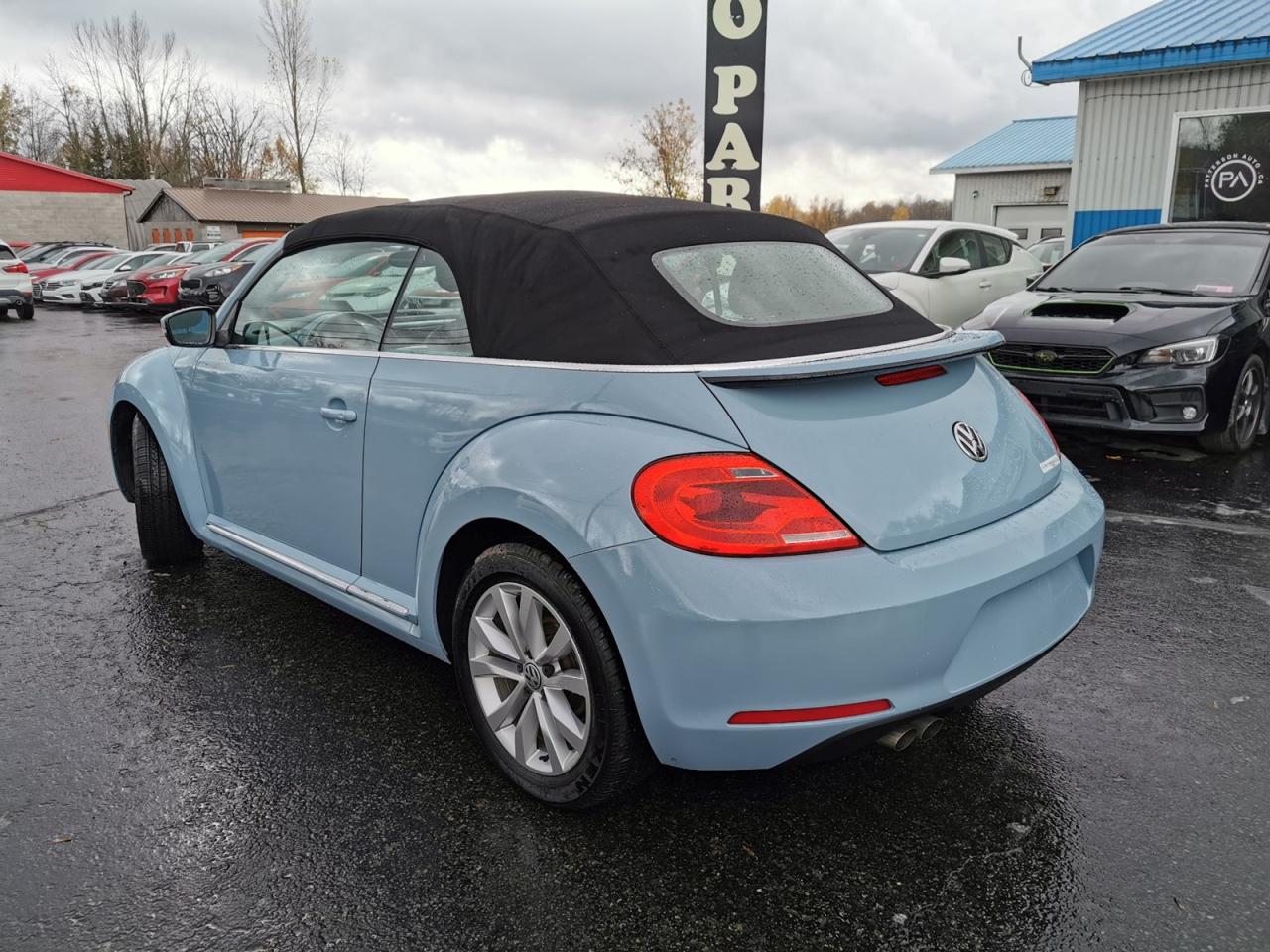 2013 Volkswagen Beetle 2.5L CONVERTIBLE - Photo #3