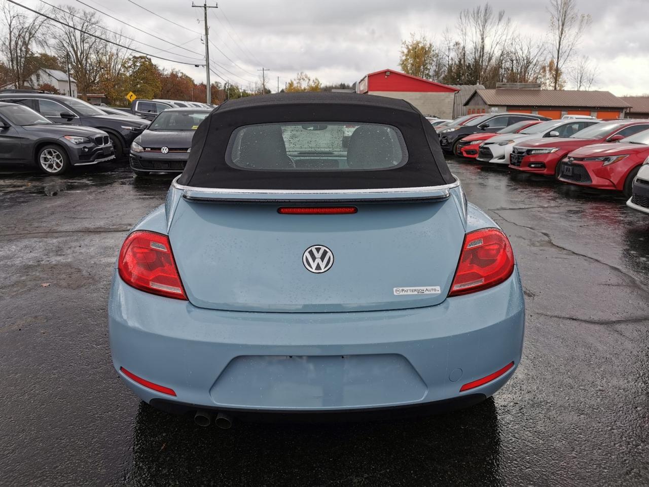 2013 Volkswagen Beetle 2.5L CONVERTIBLE - Photo #4