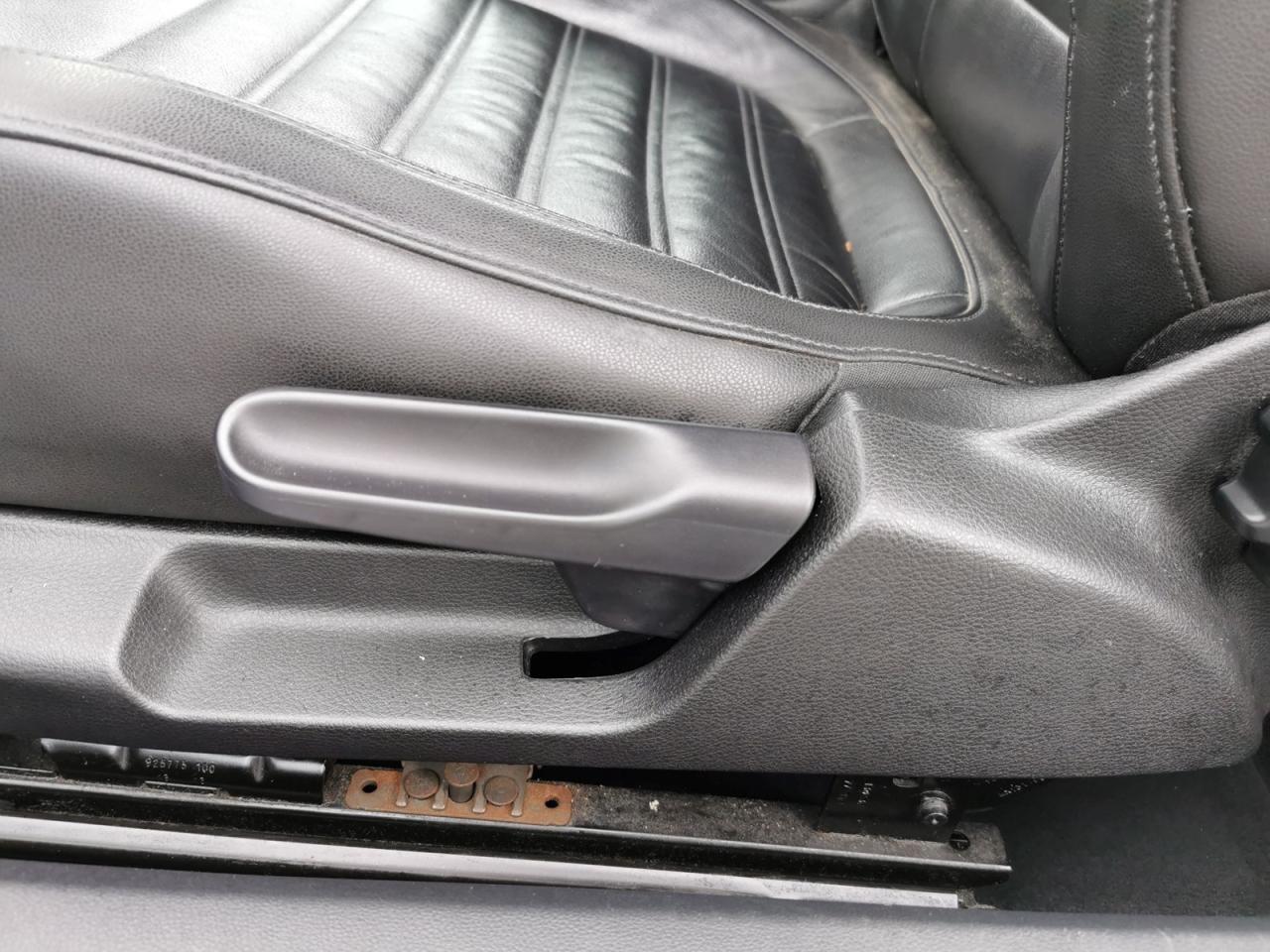 2013 Volkswagen Beetle 2.5L CONVERTIBLE - Photo #13