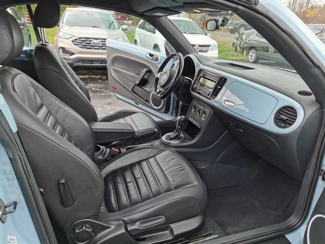 2013 Volkswagen Beetle 2.5L CONVERTIBLE - Photo #16