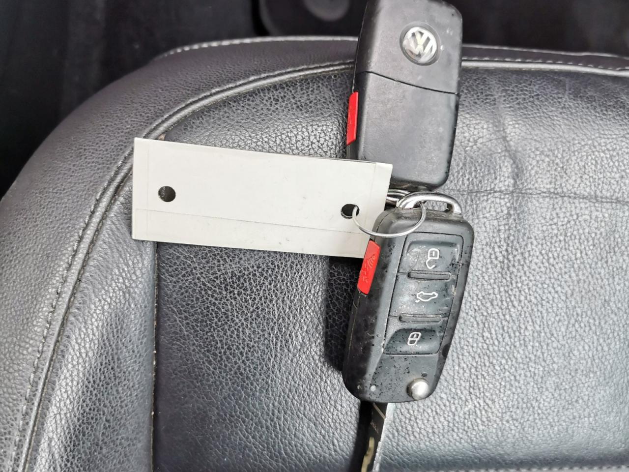 2013 Volkswagen Beetle 2.5L CONVERTIBLE - Photo #25