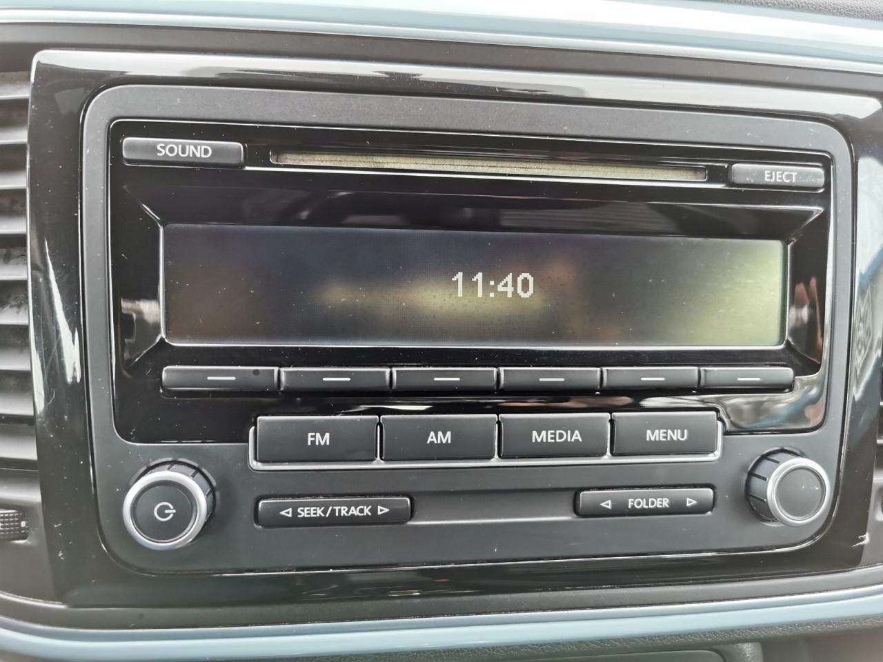 2013 Volkswagen Beetle 2.5L CONVERTIBLE - Photo #22