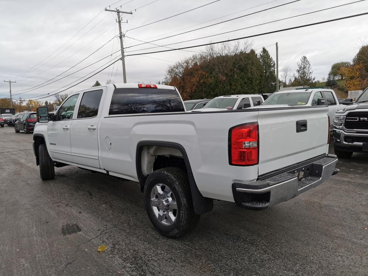 2019 GMC Sierra 3500 HD SLE Long Box - Photo #3