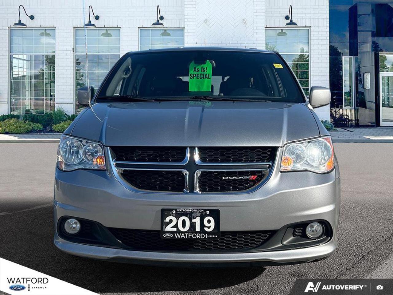 2019 Dodge Grand Caravan SXT Premium Plus 2WD Photo2