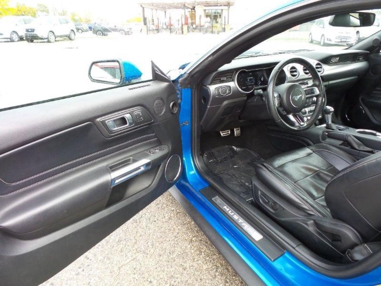 2020 Ford Mustang EcoBoost Photo5