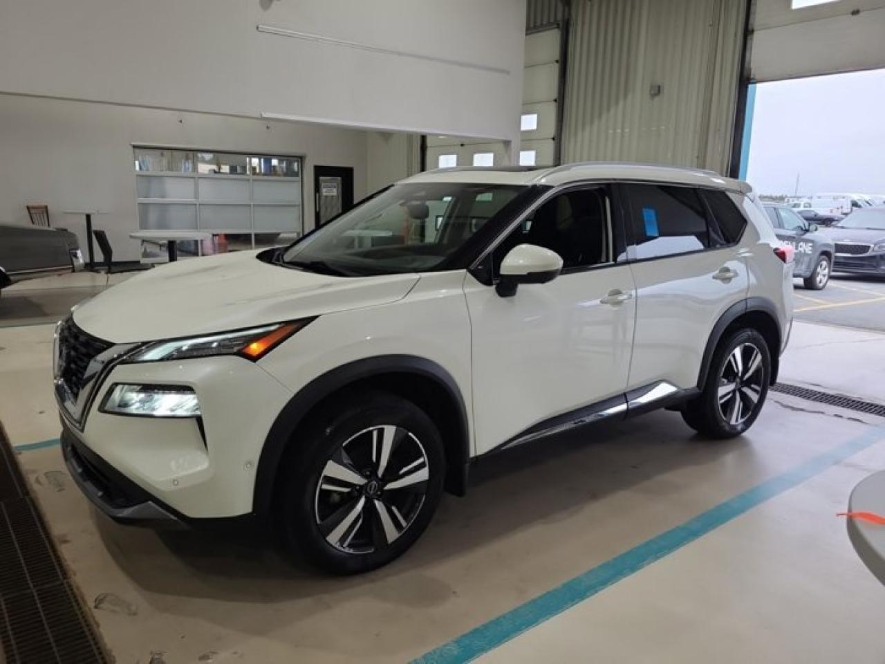 Used 2023 Nissan Rogue SL AWD | Leather | Pano Roof | Nav | 360 Camera | Adaptive Cruise | Heated Wheel + Seats and More ! for sale in Guelph, ON
