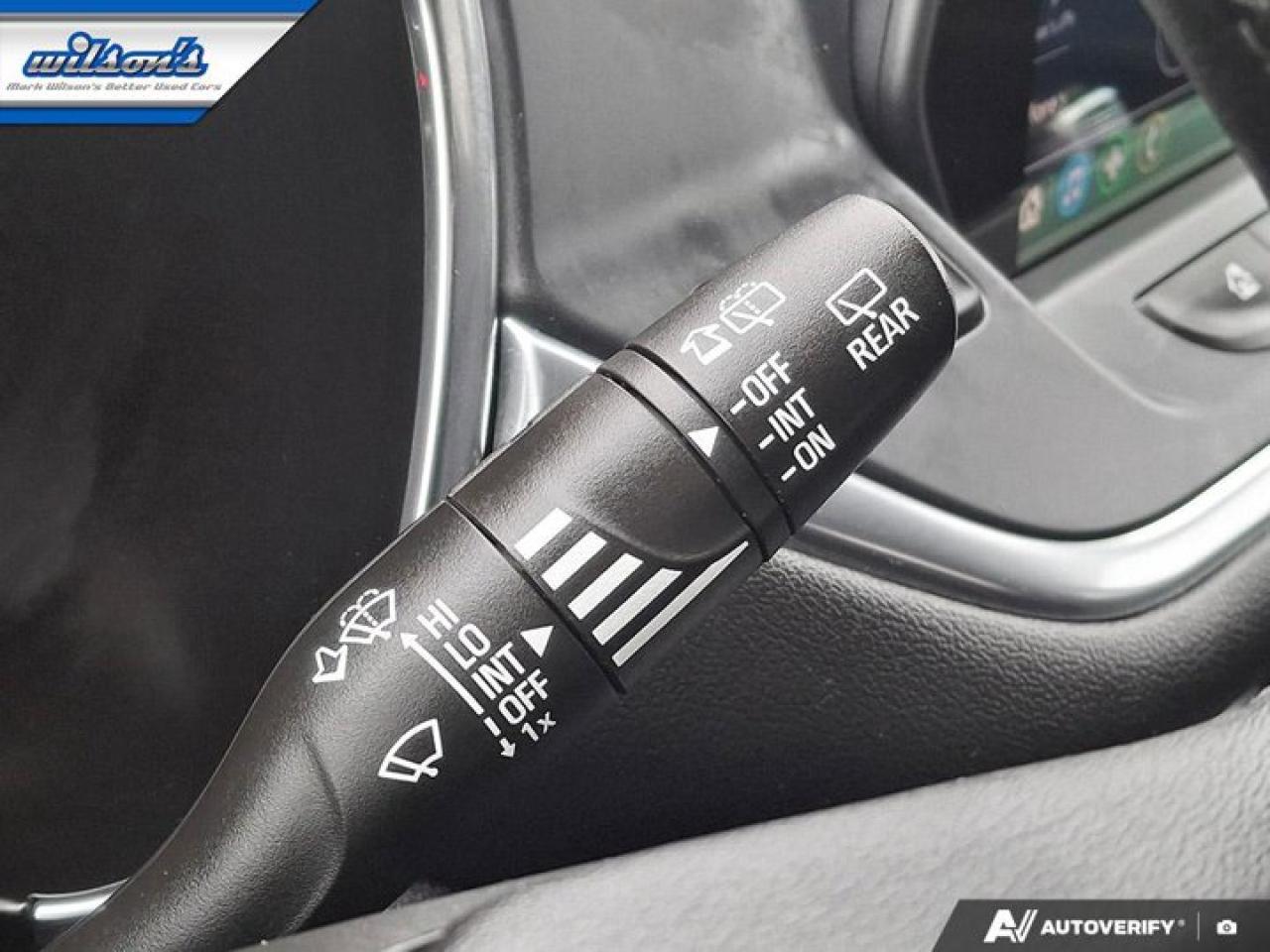 2020 Chevrolet Blazer True North AWD V6 | Leather | Power Liftgate | Heated Seats | Remote Start | CarPlay and More ! Photo