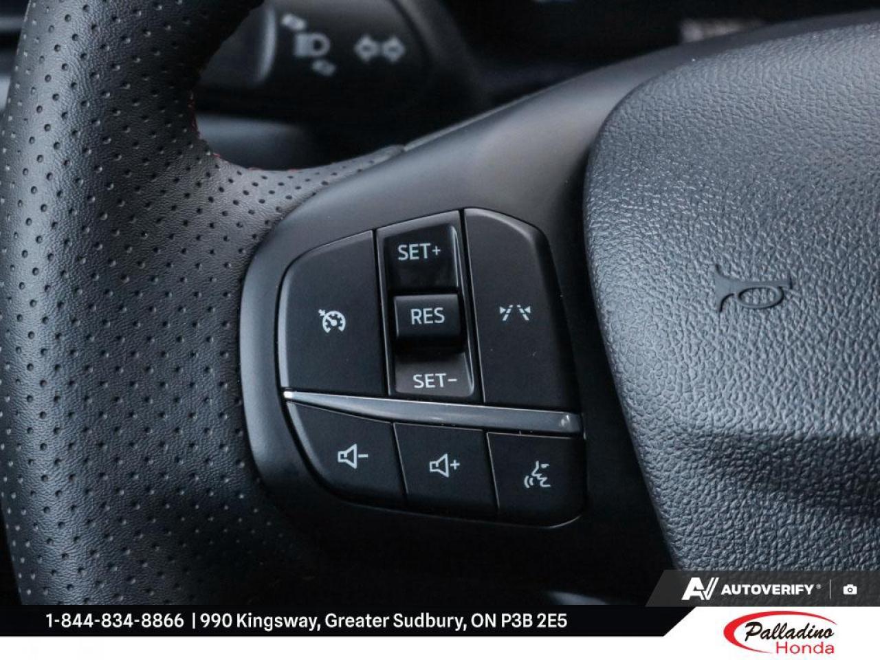 2024 Ford Escape Hybrid ST-LINE Photo