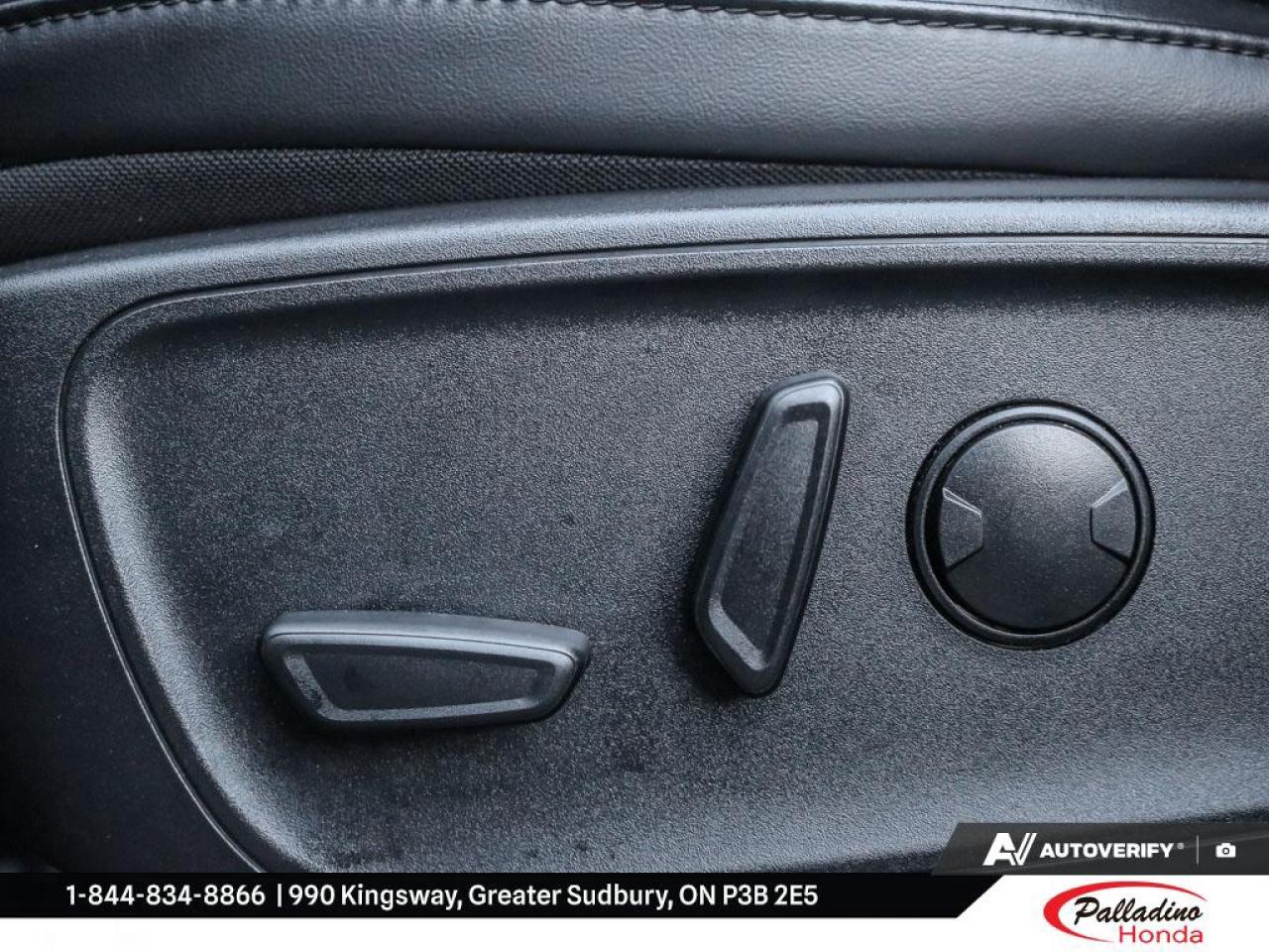 2024 Ford Escape Hybrid ST-LINE Photo