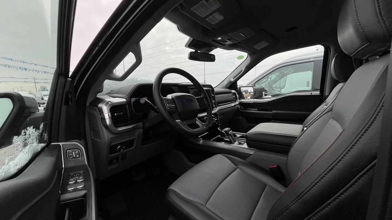 2025 Ford F-150 Hybrid LARIAT Photo