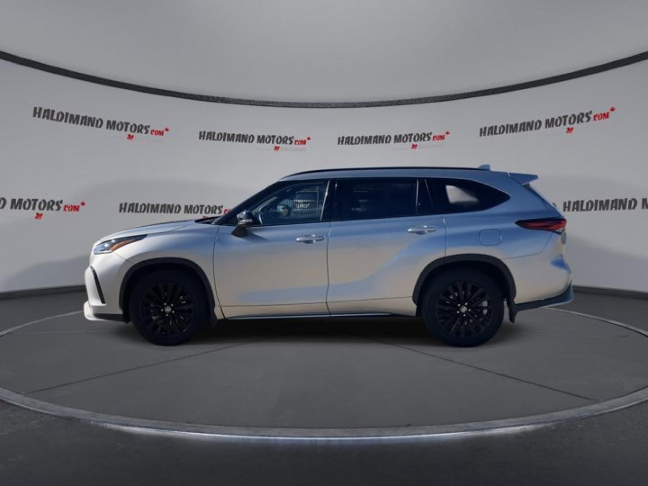 2024 Toyota Highlander XSE AWD | Leather Seats | Heated Seats | Remote Start Photo4