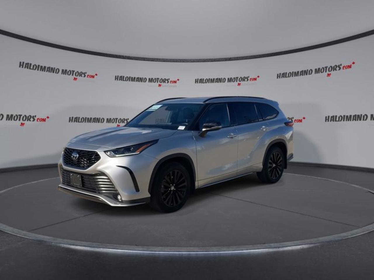 2024 Toyota Highlander XSE AWD | Leather Seats | Heated Seats | Remote Start Photo3