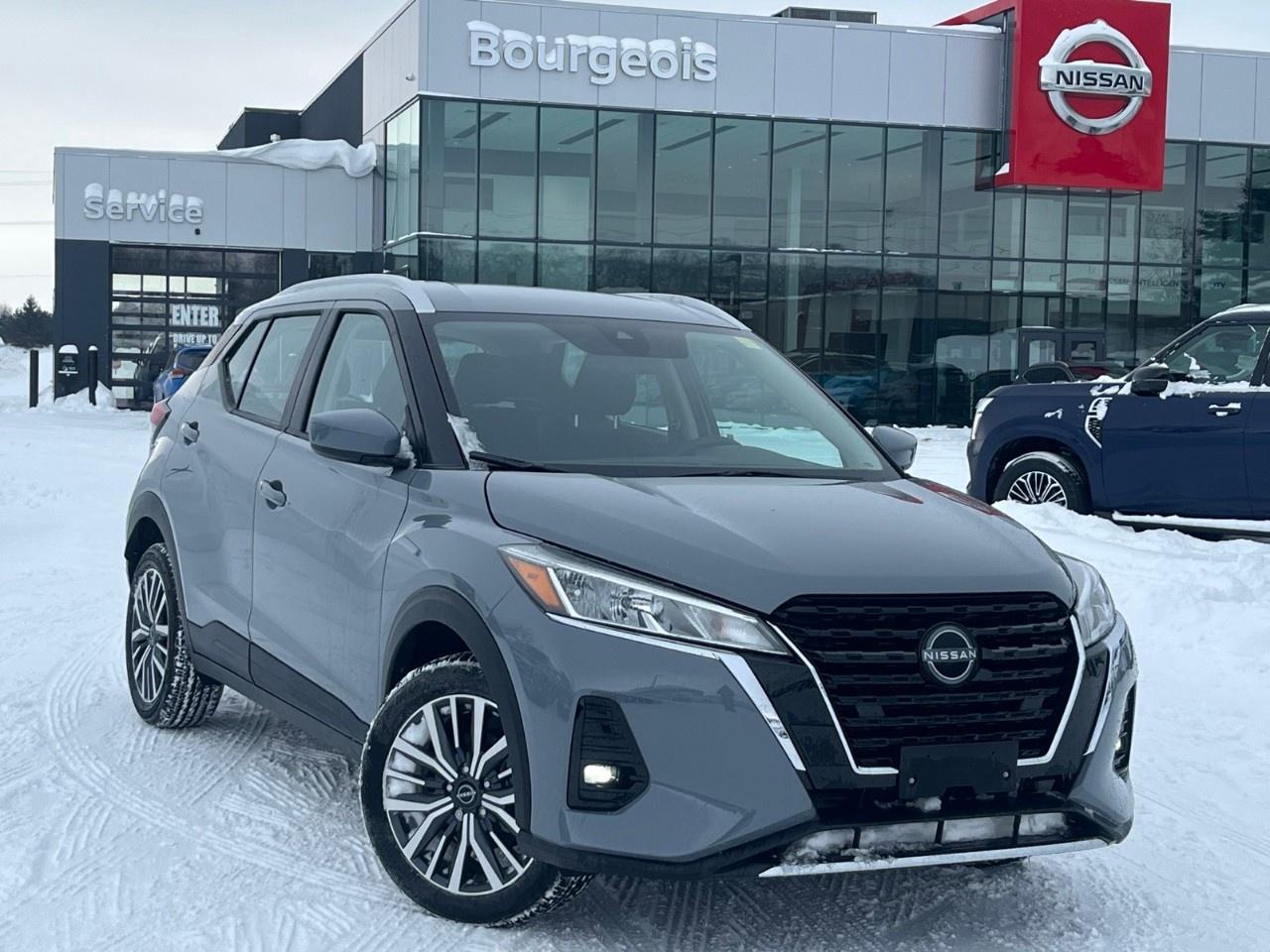 2025 Nissan Kicks Play SV FWD Photo