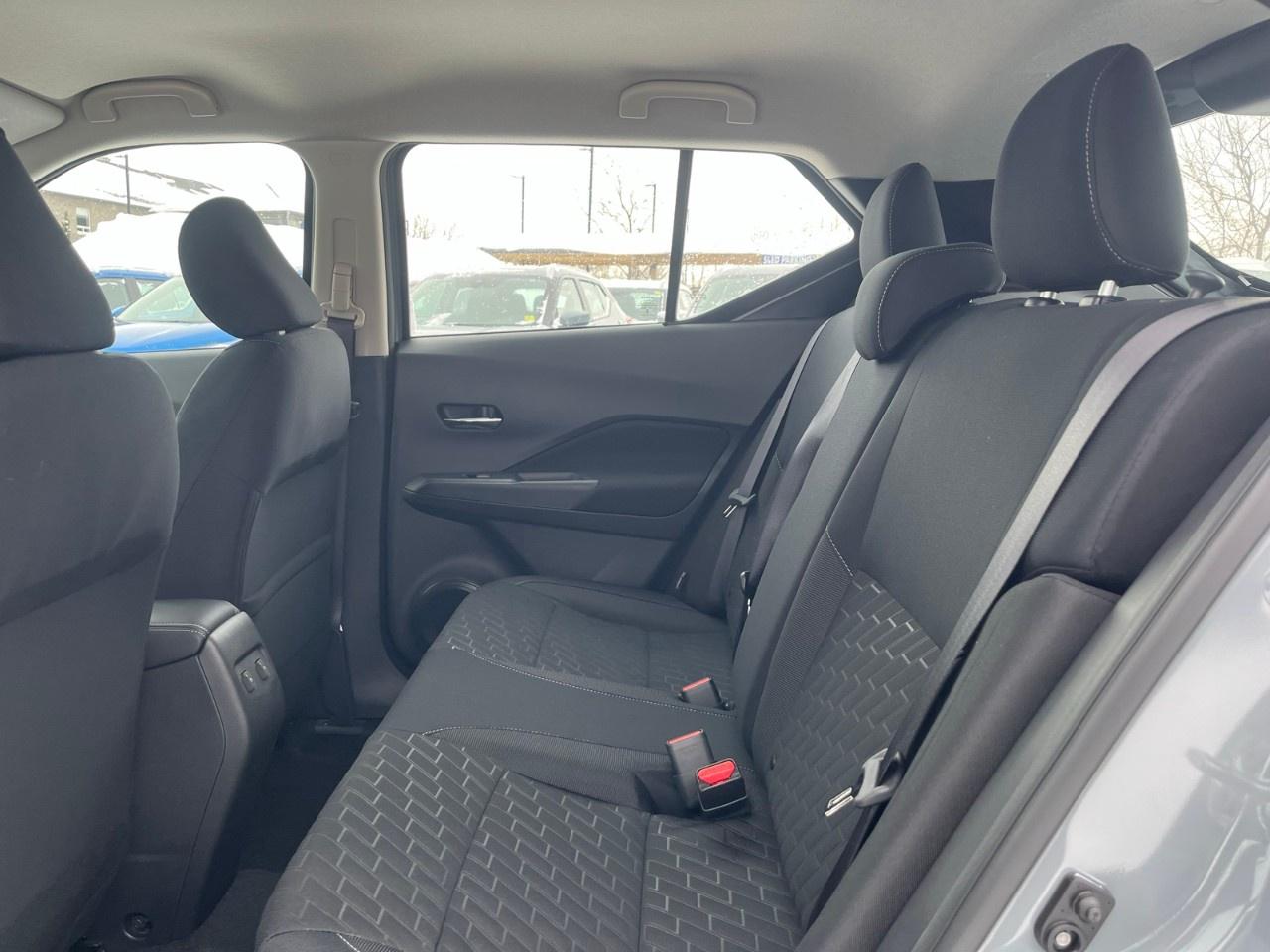 2025 Nissan Kicks Play SV FWD Photo