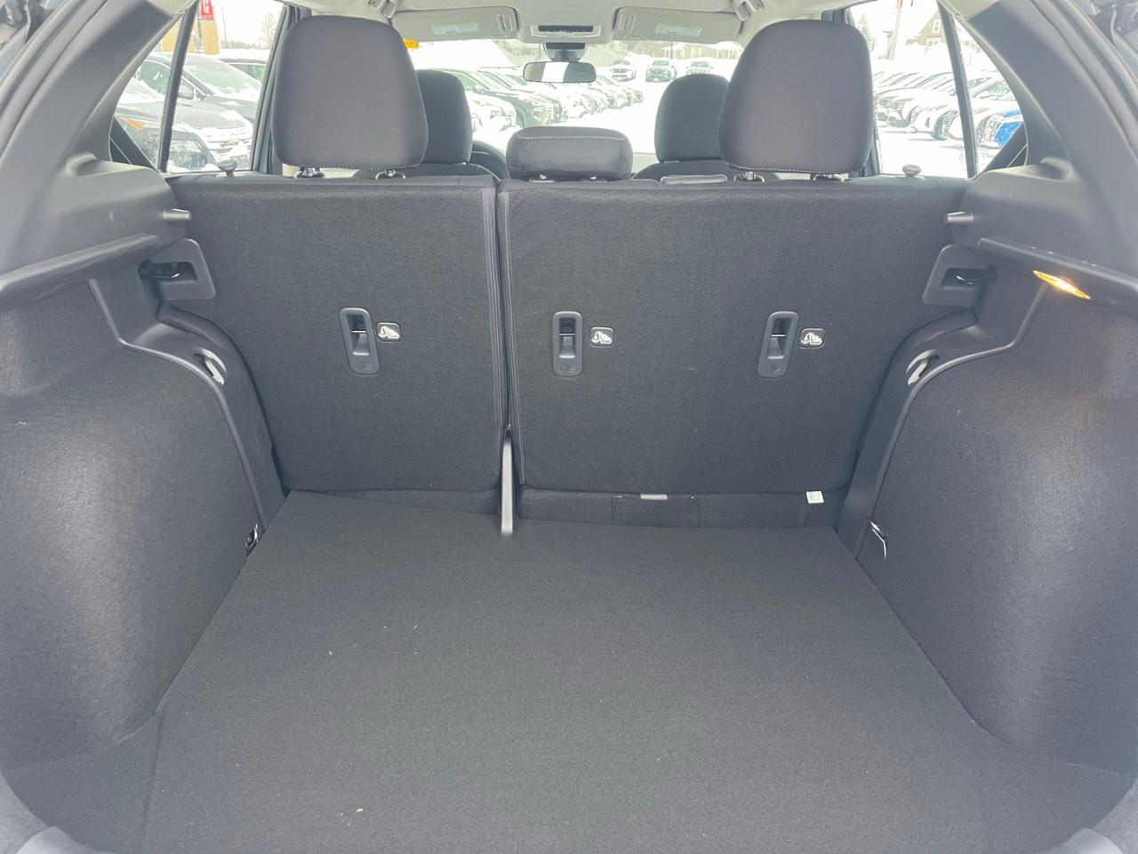 2025 Nissan Kicks Play SV FWD Photo