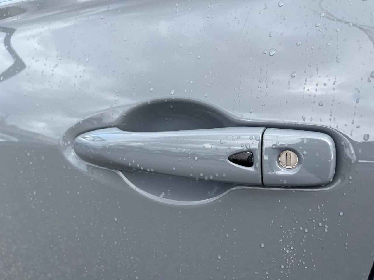 2025 Nissan Kicks Play SV FWD Photo