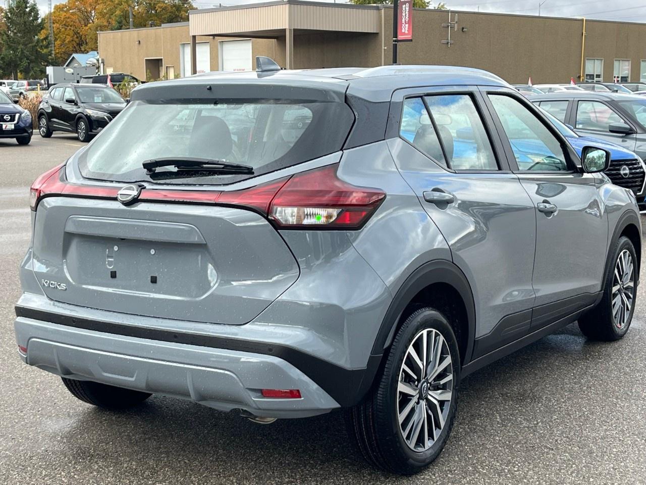2025 Nissan Kicks Play SV FWD Photo
