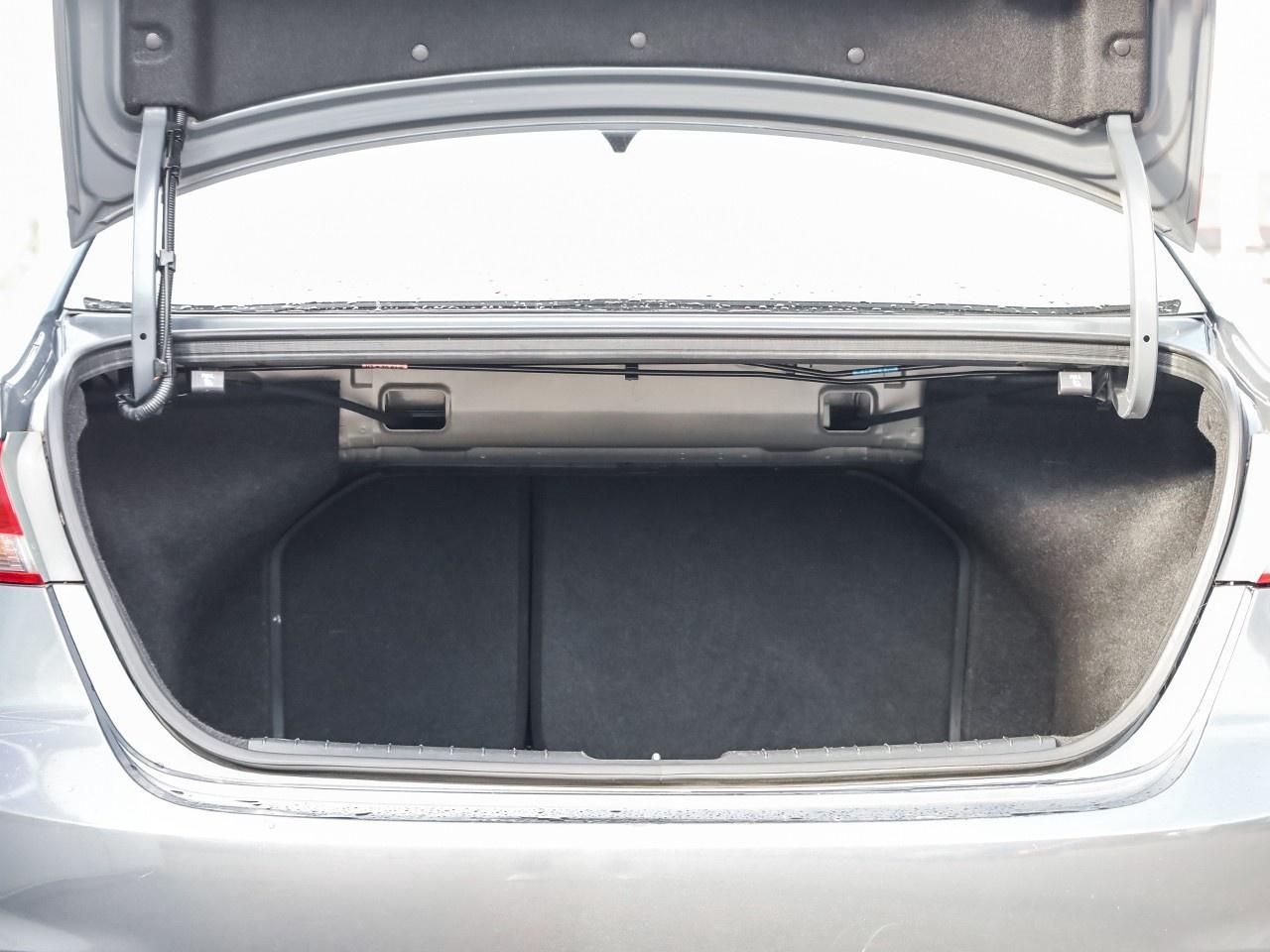 2017 Hyundai Elantra GL Photo