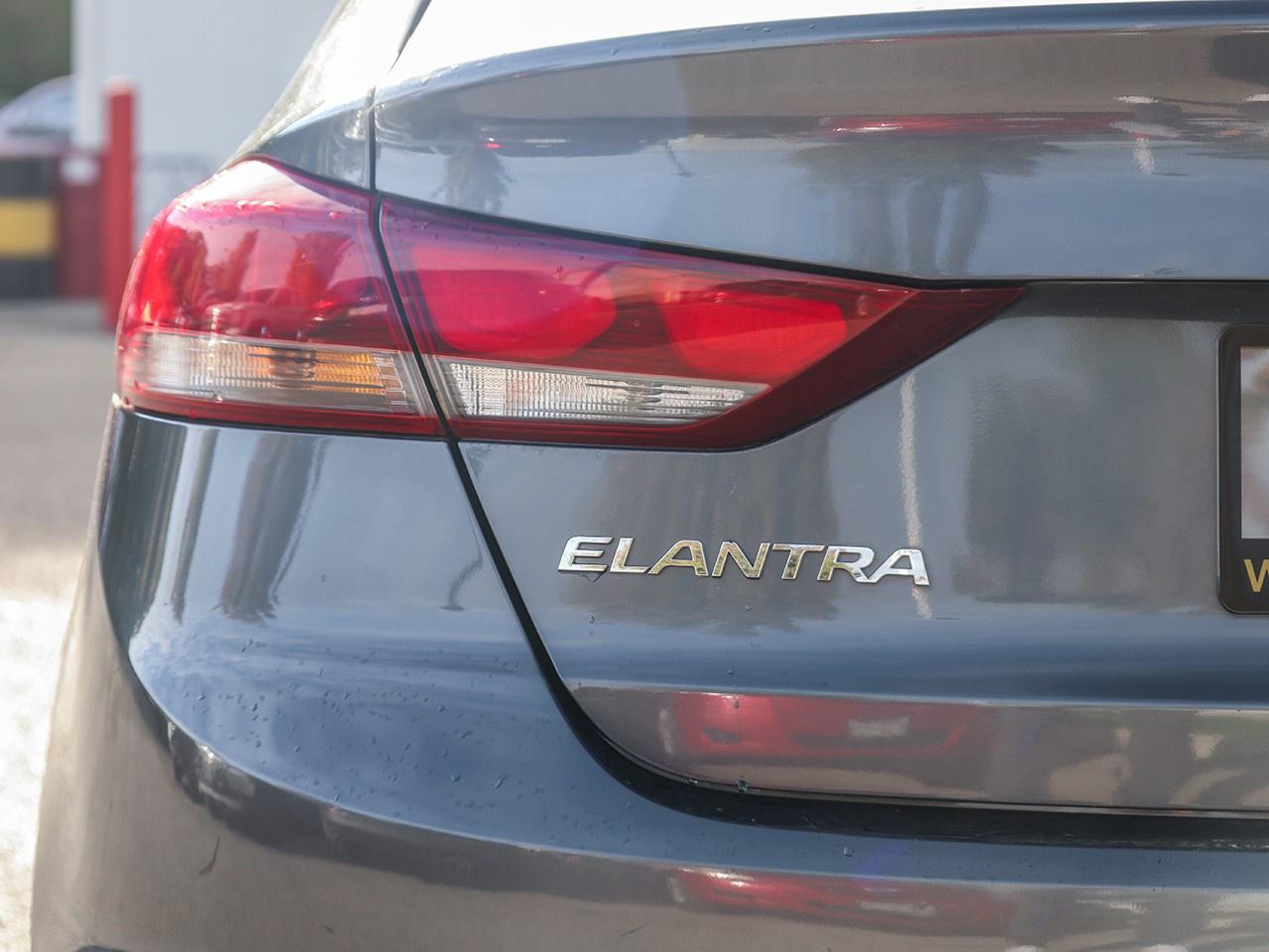 2017 Hyundai Elantra GL Photo