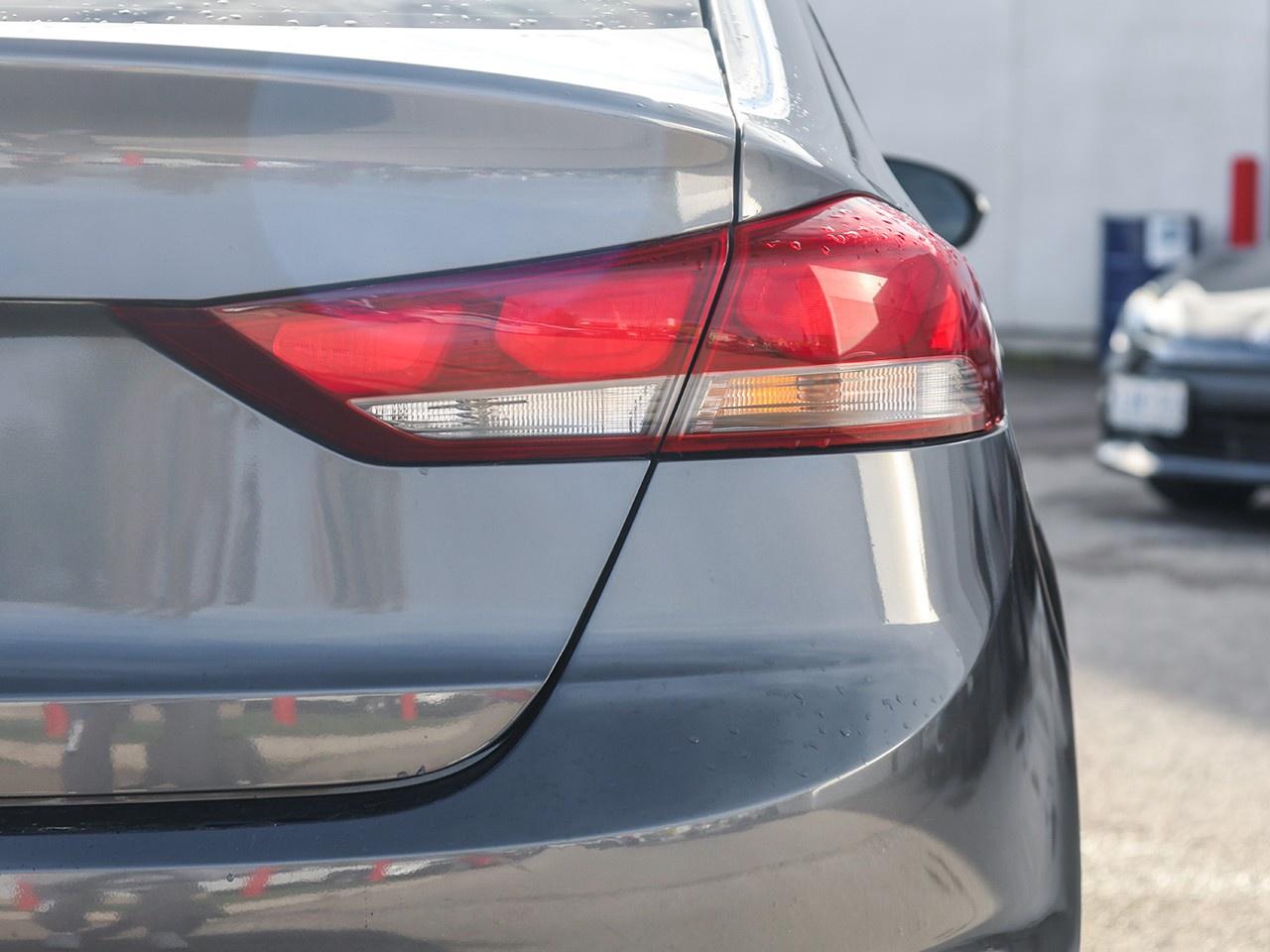 2017 Hyundai Elantra GL Photo