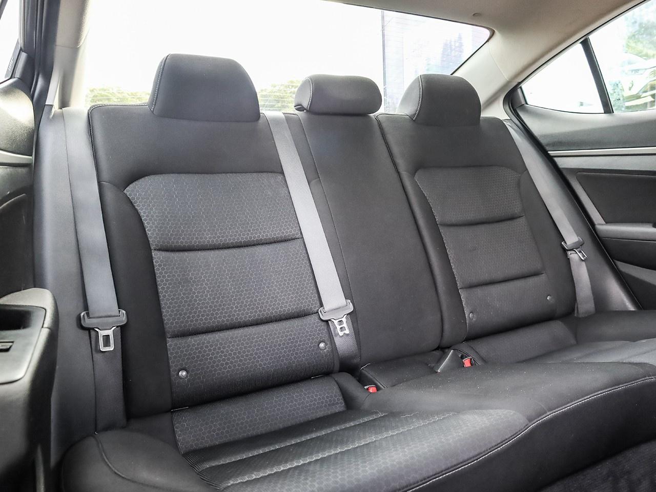 2017 Hyundai Elantra GL Photo