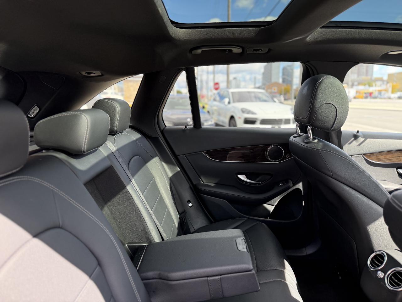 2016 Mercedes-Benz GLC-Class //AMG SPORT | PREMIUM | PANO | LOADED Photo