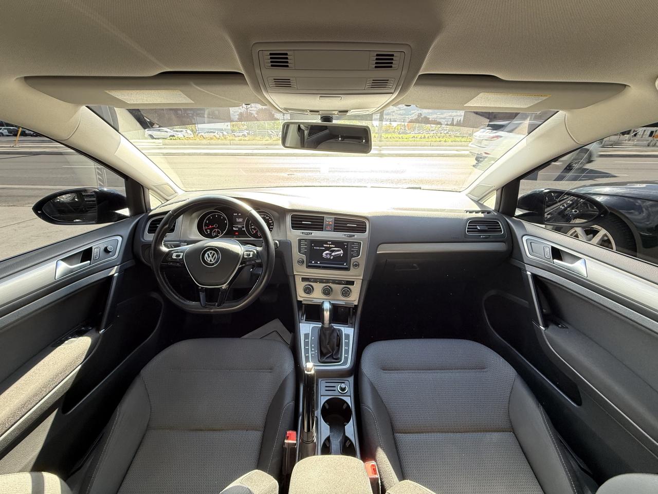 2017 Volkswagen Golf TSI S | APPLE CARPLAY | BACK UP CAMERA | Photo