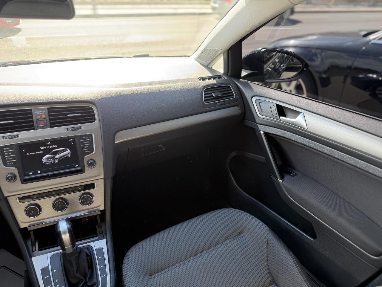 2017 Volkswagen Golf TSI S | APPLE CARPLAY | BACK UP CAMERA | Photo