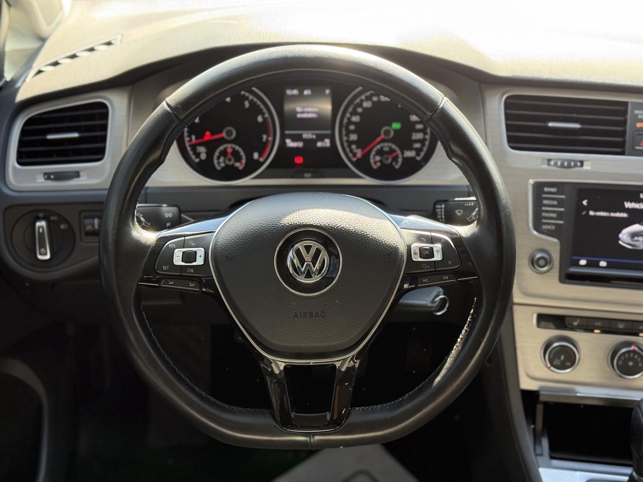 2017 Volkswagen Golf TSI S | APPLE CARPLAY | BACK UP CAMERA | Photo